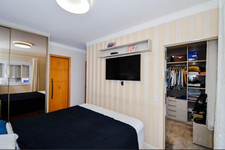 Apartamento à venda com 81m², 2 quartos e 2 vagasQuarto 2 - Suíte