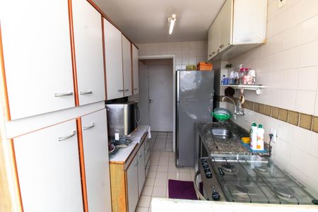Apartamento à venda com 85m², 2 quartos e 1 vaga Apartamento à venda com 85m², 2 quartos e 1 vagaCozinha e Área de Serviço