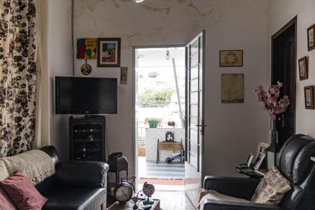 Sala de casa à venda com 2 quartos, 200m² em Carlos Prates, Belo Horizonte