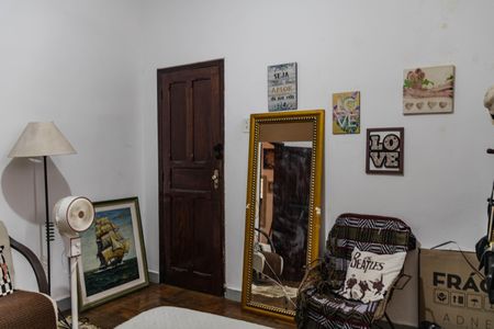 Quarto de casa à venda com 2 quartos, 200m² em Carlos Prates, Belo Horizonte
