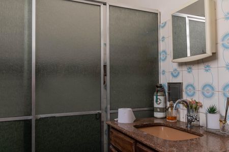 Casa à venda com 200m², 2 quartos e 3 vagasBanheiro 