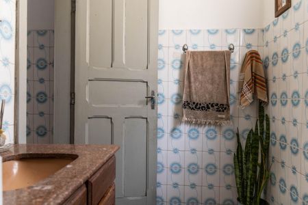 Casa à venda com 200m², 2 quartos e 3 vagasBanheiro 