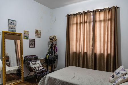Quarto de casa à venda com 2 quartos, 200m² em Carlos Prates, Belo Horizonte