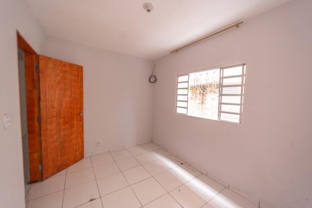Quarto 1 de casa para alugar com 1 quarto, 60m² em Jardim Verônia, São Paulo
