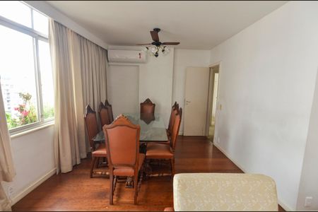 Apartamento à venda com 122m², 3 quartos e 2 vagasSala