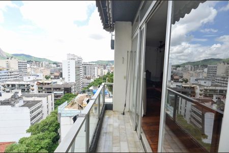 Apartamento à venda com 122m², 3 quartos e 2 vagasSala