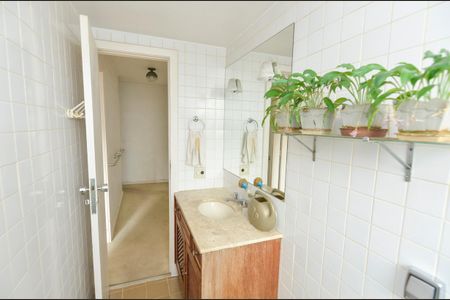 Apartamento à venda com 122m², 3 quartos e 2 vagasBanheiro Social