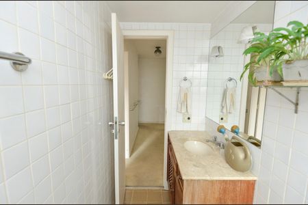 Apartamento à venda com 122m², 3 quartos e 2 vagasBanheiro Social