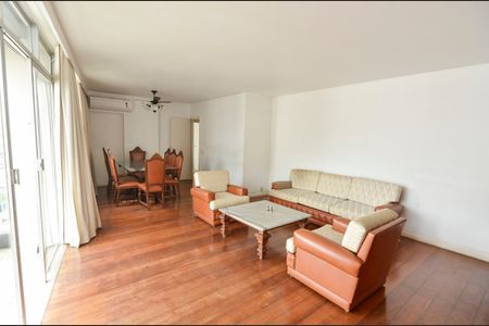 Apartamento à venda com 122m², 3 quartos e 2 vagasSala