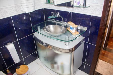 Casa para alugar com 300m², 4 quartos e 3 vagasBanheiro 2