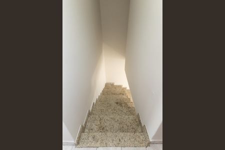 Casa à venda com 105m², 2 quartos e 1 vaga