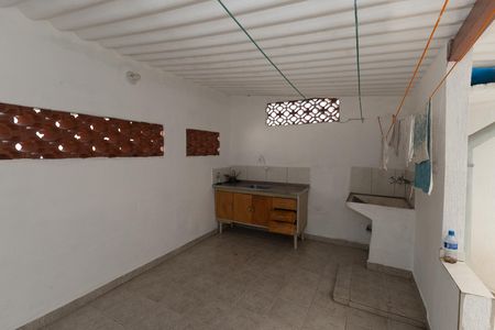 Casa à venda com 105m², 2 quartos e 1 vaga Casa à venda com 105m², 2 quartos e 1 vagaÁrea de Serviço / Quintal