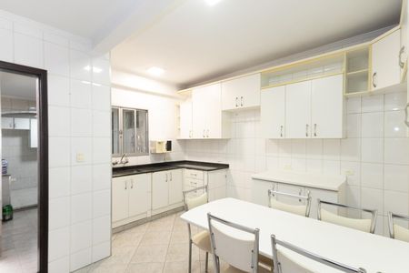 Casa à venda com 105m², 2 quartos e 1 vaga Casa à venda com 105m², 2 quartos e 1 vagaCozinha - Armários