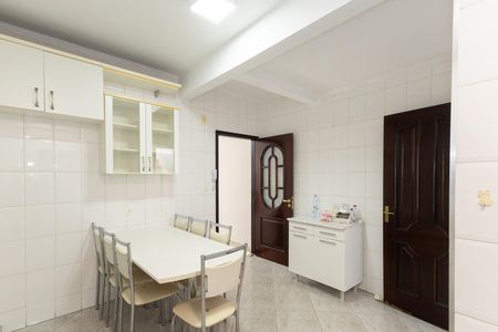 Casa à venda com 105m², 2 quartos e 1 vaga Casa à venda com 105m², 2 quartos e 1 vagaCozinha - Armários