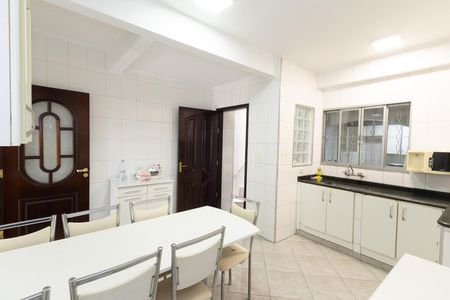 Casa à venda com 105m², 2 quartos e 1 vaga Casa à venda com 105m², 2 quartos e 1 vagaCozinha - Armários