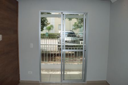 Apartamento para alugar com 3 quartos, 65m² em Jardim Caiapiá, Cotia