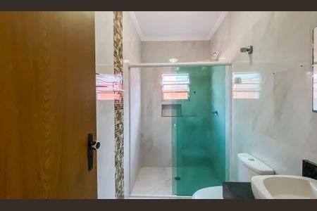 Casa à venda com 124m², 3 quartos e 2 vagasBanheiro