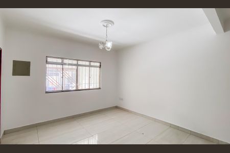 Sala de casa à venda com 3 quartos, 124m² em Ponte Rasa, São Paulo