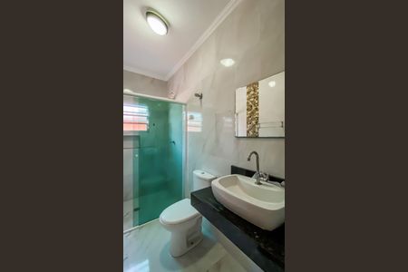 Casa à venda com 124m², 3 quartos e 2 vagasBanheiro