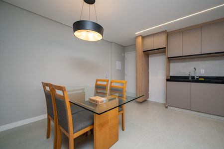 Sala de apartamento para alugar com 2 quartos, 84m² em Jardim Prudência, São Paulo