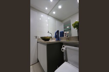 Apartamento à venda com 65m², 2 quartos e 1 vaga Apartamento à venda com 65m², 2 quartos e 1 vagaBanheiro