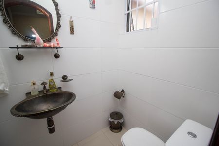 Casa à venda com 250m², 3 quartos e 5 vagasLavabo