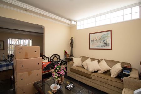 Casa à venda com 250m², 3 quartos e 5 vagasSala 