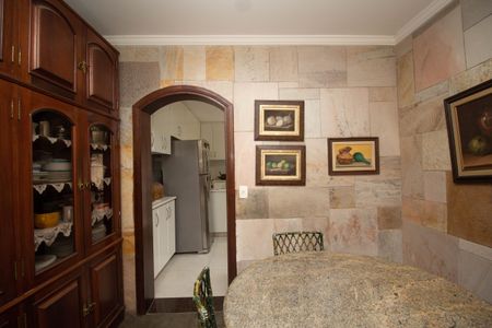 Casa à venda com 250m², 3 quartos e 5 vagasCopa