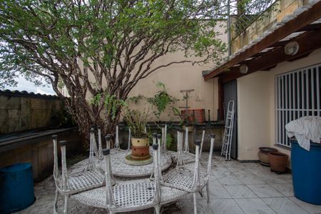 Casa à venda com 250m², 3 quartos e 5 vagasQuintal