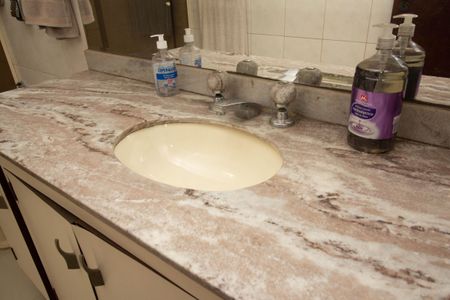 Casa à venda com 250m², 3 quartos e 5 vagasBanheiro da Suíte