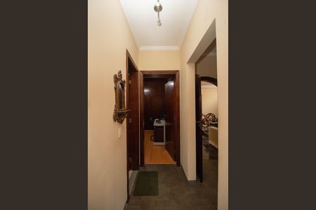 Casa à venda com 250m², 3 quartos e 5 vagasCorredor