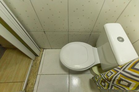 Banheiro de kitnet/studio para alugar com 1 quarto, 16m² em Vila Aricanduva, São Paulo