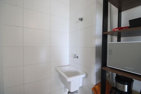 Apartamento à venda com 77m², 2 quartos e 1 vagaÁrea de serviço