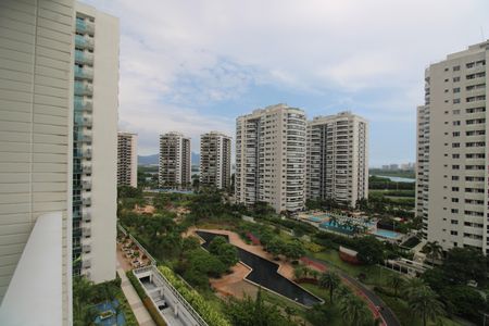 Apartamento à venda com 77m², 2 quartos e 1 vagaSala - Varanda