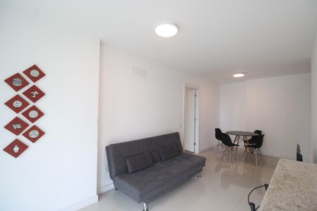 Apartamento à venda com 77m², 2 quartos e 1 vagaSala