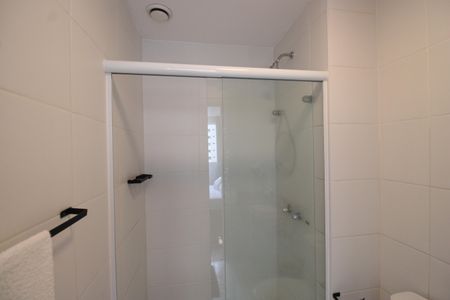 Apartamento à venda com 77m², 2 quartos e 1 vagaBanheiro da suíte 2