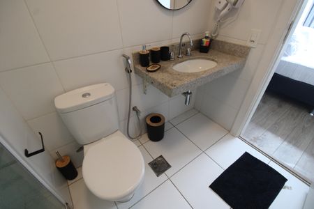 Apartamento à venda com 77m², 2 quartos e 1 vagaBanheiro da suíte 2