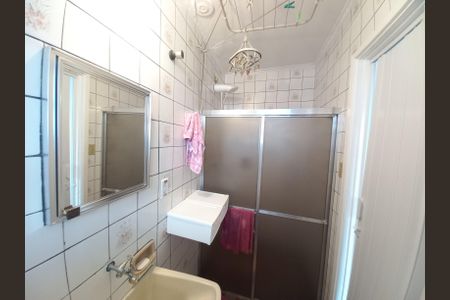 Banheiro de apartamento para alugar com 1 quarto, 30m² em Centro, São Vicente