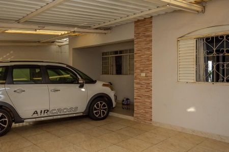 Casa para alugar com 110m², 2 quartos e 3 vagas Casa para alugar com 110m², 2 quartos e 3 vagasFrente da casa-Garagem