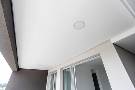 Apartamento à venda com 92m², 3 quartos e 2 vagas Apartamento à venda com 92m², 3 quartos e 2 vagasVaranda