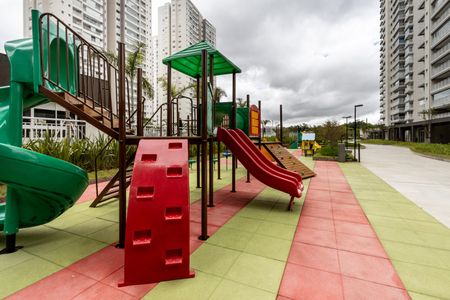 Apartamento à venda com 92m², 3 quartos e 2 vagas Apartamento à venda com 92m², 3 quartos e 2 vagasPlayground