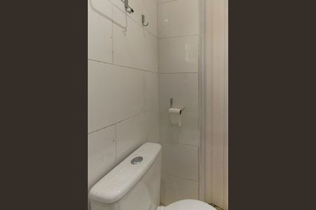 Banheiro de kitnet/studio para alugar com 1 quarto, 16m² em Vila Aricanduva, São Paulo