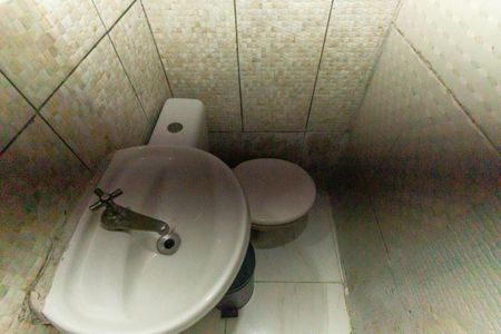 Banheiro de kitnet/studio para alugar com 1 quarto, 16m² em Vila Aricanduva, São Paulo