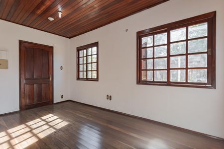 Sala de casa para alugar com 3 quartos, 130m² em Navegantes, Porto Alegre