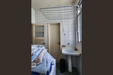 Apartamento para alugar com 123m², 3 quartos e 2 vagas Apartamento para alugar com 123m², 3 quartos e 2 vagasÁrea de Serviço