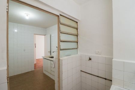 Apartamento à venda com 50m², 2 quartos e sem vaga Apartamento à venda com 50m², 2 quartos e sem vagaCozinha e Área de Serviço