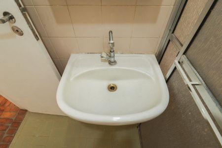 Apartamento à venda com 50m², 2 quartos e sem vaga Apartamento à venda com 50m², 2 quartos e sem vagaBanheiro