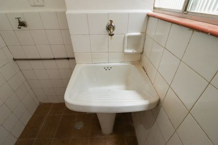 Apartamento à venda com 50m², 2 quartos e sem vaga Apartamento à venda com 50m², 2 quartos e sem vagaCozinha e Área de Serviço