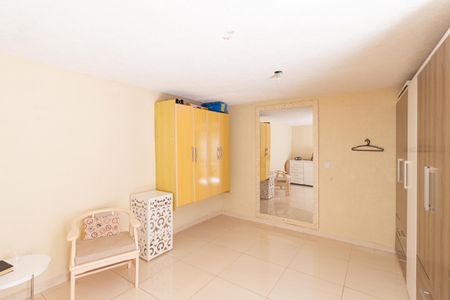 Casa à venda com 115m², 2 quartos e 2 vagasQuarto de serviço