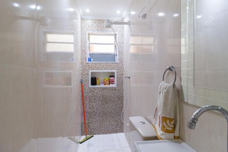 Banheiro de casa à venda com 2 quartos, 115m² em Jardim Roberto, Osasco